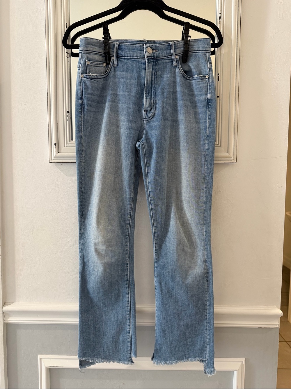 MOTHER Insider Crop Two Step Fray Jeans